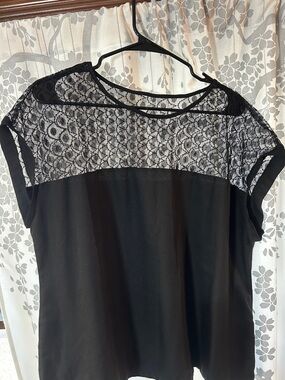 Black Lace Yoke Women’s Top